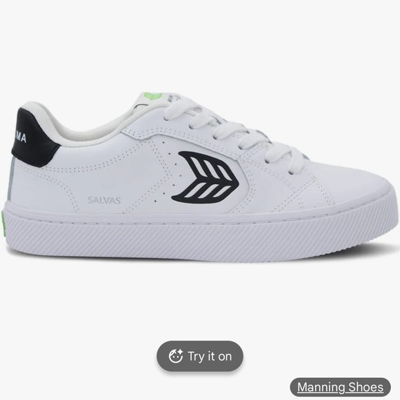 Cariuma Shoes - Cariuma White and Black Women's Sneakers